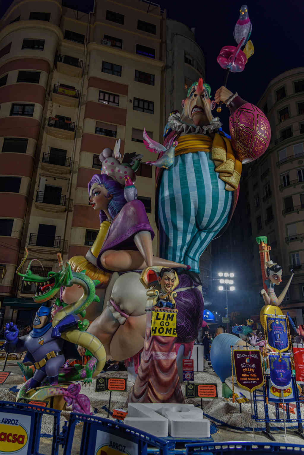 Valencia - fallas 2023 - falla Av. del Oeste - La leyenda de Juan Palomo 06.jpg